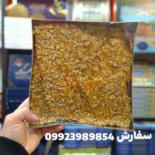 سوهان پولکی تخمه ای ترد و خوشمزه یک کیلو